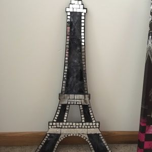 Eiffel Tower decor